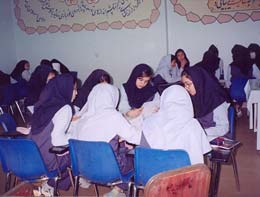 در بزرگداشت مولوی: سه فعالیت ترویجی در یک مدرسه راهنمایی
